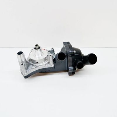 Audi A8 4H D4 Su Pompası Komplesi 079121013T Motor Su Pompası