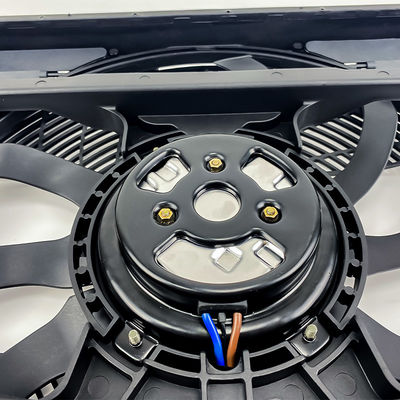 BMW 5 Serisi 1995-2003 3.0L Otomatik Soğutma Fanları 300W 64546921395 64546921946