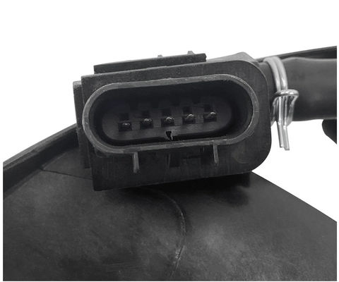 LR025965G 12V Otomobil Radyatörü Soğutma Ventilatörü İçeriye Gömülü Sigorta Yay Tipi